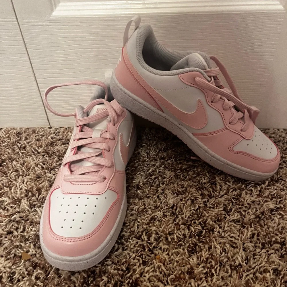 Nike Pink and White Athletic Shoes - Picture 2 of 4